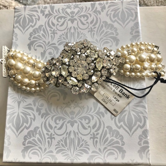 Haute Bride B628 Pearl Bracelet - Picture 4 of 5
